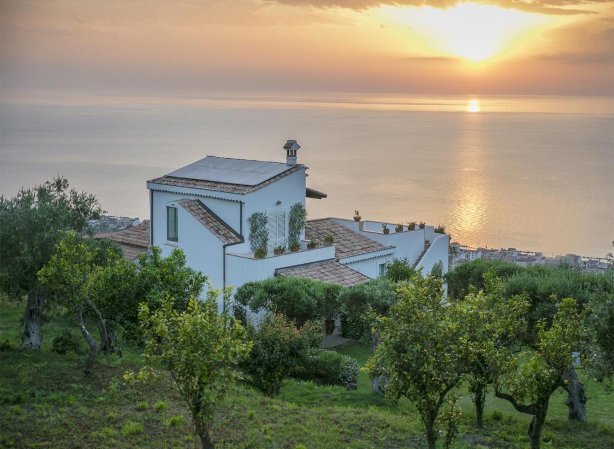 Villa Laura Capo d'Orlando Exterior photo